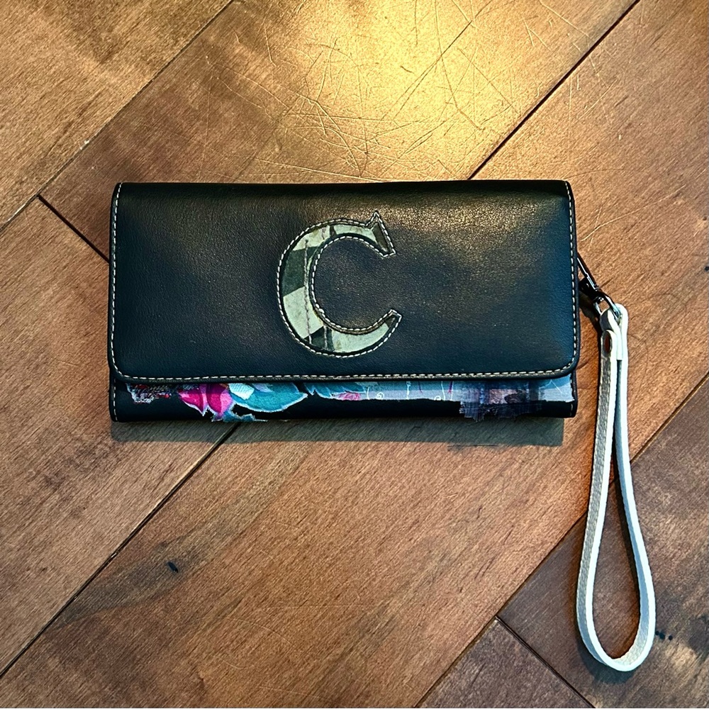Bespoke Upcycled Wallet/Clutch/Wristlet 🦋🌸✨